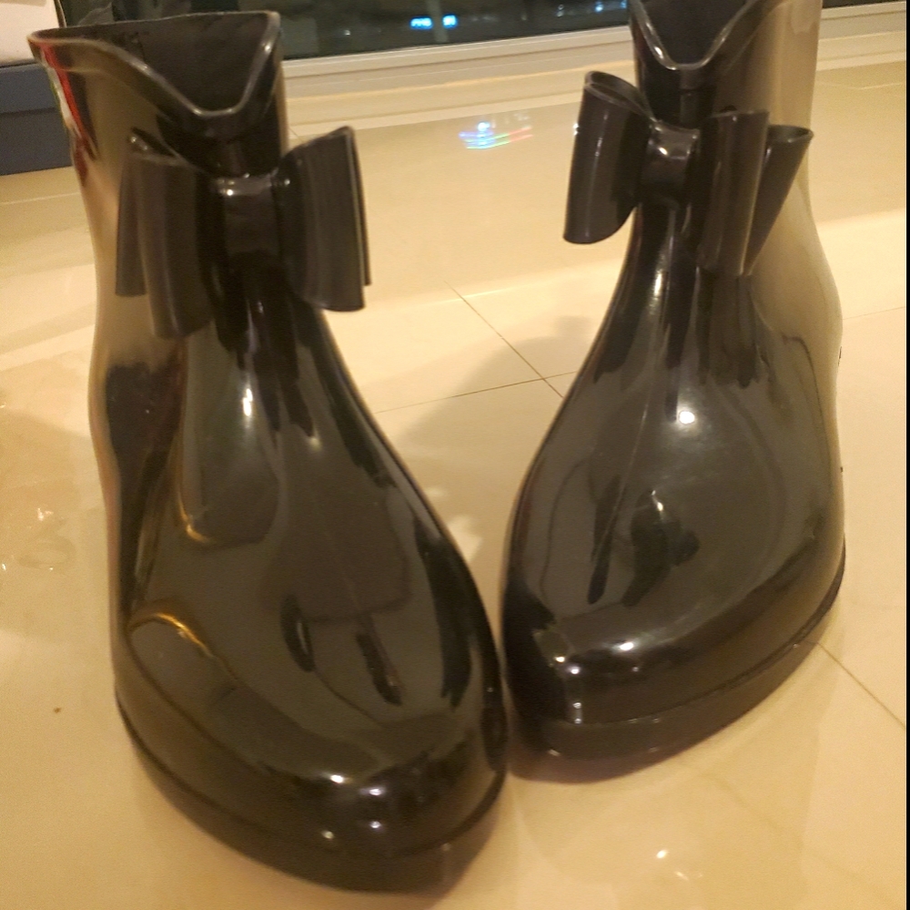NWOT Capelli Black Rain Boots with Bow detail